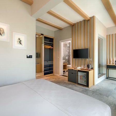 Isola 12 Hotel كاس المظهر الخارجي الصورة