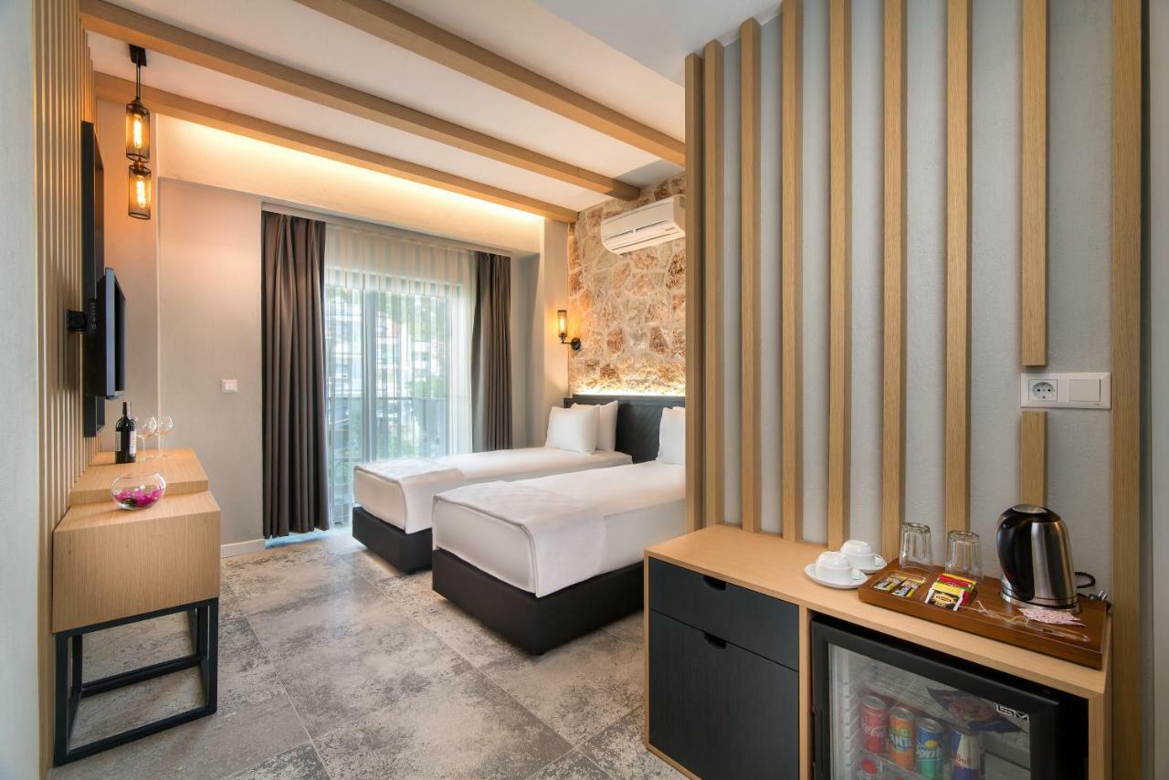 Isola 12 Hotel كاس المظهر الخارجي الصورة